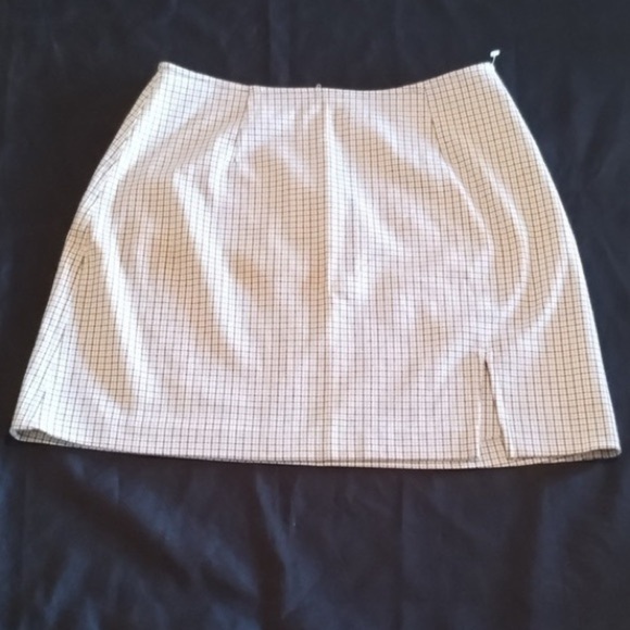 Express Bleus Blue and White Plaid Mini Skirt with Small Slit - Picture 6 of 6
